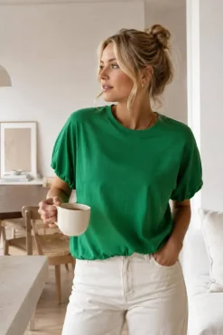 Jacqueline de yong