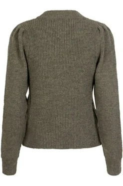 Lofty manner